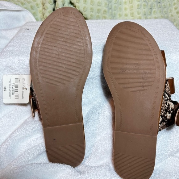 A.N.A. Erie Buckle Slip On Flat Sandals 6.5 - Picture 5 of 5